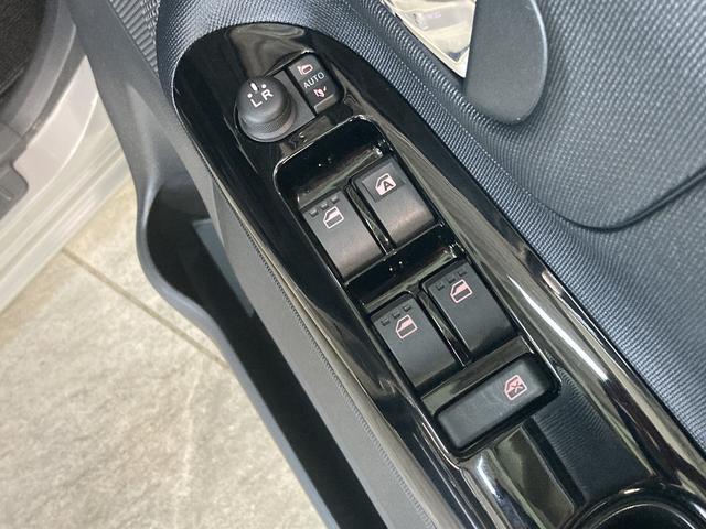 Gブラックインテリアリミテッド SAIII 8インチナビ 衝突被害軽減ブレーキ 8インチフルセグナビ Bluetooth DVD再生 CD録音 全周囲カメラ ナビ連動ドラレコ ETC車載器 両側電動スライドD LED オートライト スマートキー エコアイドル(48枚目)