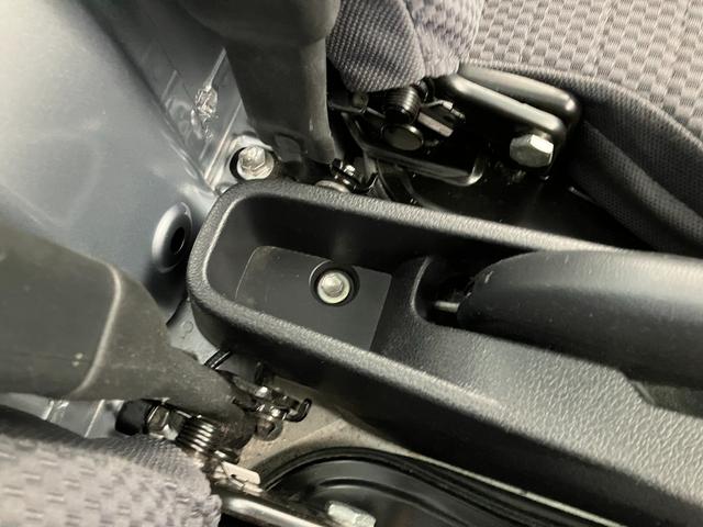 ハイゼットトラック ＥＸＴ　４ＷＤ　ＡＴ車　キーレス　走行２万４千キロ弱　キーレス　荷台作業灯　パートタイム４ＷＤ　パワーウインドウ　ＣＤステレオ　リヤ４枚リーフスプリング（61枚目）