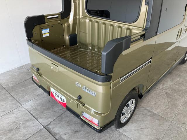 アトレー デッキバン　４ＷＤ　ＣＶＴ　両側電動スライドドア　車検整備付　衝突被害軽減ブレーキ　コーナーセンサー　電子制御式４ＷＤ　ＣＶＴ　両側電動スライドドア　クルーズコントロール　ＬＥＤヘッドライト　オートライト　オートエアコン　スマートキー　エコアイドル　車検整備付（13枚目）