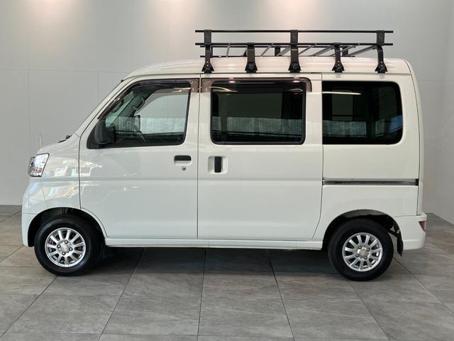 ハイゼットカーゴ デラックスＳＡ３　ＡＴ車　キーレス　前席パワーウインドウ　衝突被害軽減ブレーキ　スマアシ３　キーレスエントリー　ＥＴＣ車載器　前席パワーウインドウ　ＡＭ／ＦＭステレオ　両側スライドドア　オートライト　エコアイドル　ルーフキャリア（22枚目）