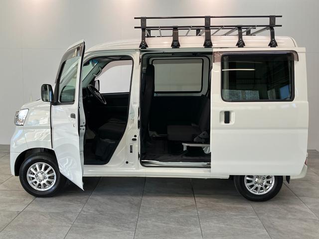 ハイゼットカーゴ デラックスＳＡ３　ＡＴ車　キーレス　前席パワーウインドウ　衝突被害軽減ブレーキ　スマアシ３　キーレスエントリー　ＥＴＣ車載器　前席パワーウインドウ　ＡＭ／ＦＭステレオ　両側スライドドア　オートライト　エコアイドル　ルーフキャリア（23枚目）