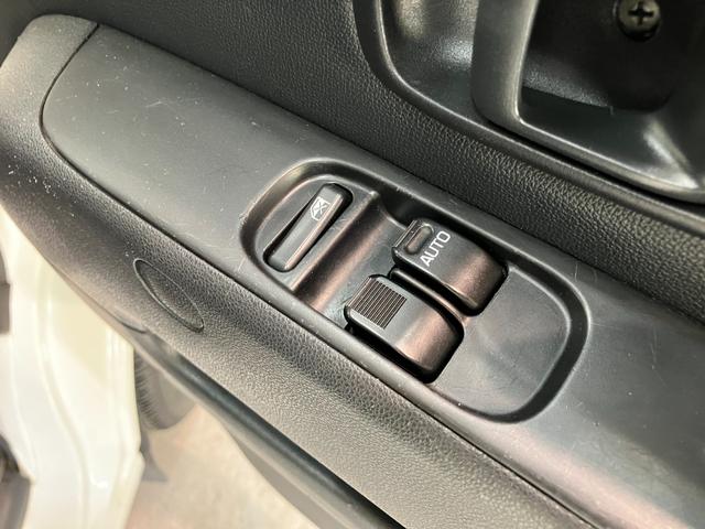 ハイゼットカーゴ デラックスＳＡ３　ＡＴ車　キーレス　前席パワーウインドウ　衝突被害軽減ブレーキ　スマアシ３　キーレスエントリー　ＥＴＣ車載器　前席パワーウインドウ　ＡＭ／ＦＭステレオ　両側スライドドア　オートライト　エコアイドル　ルーフキャリア（42枚目）