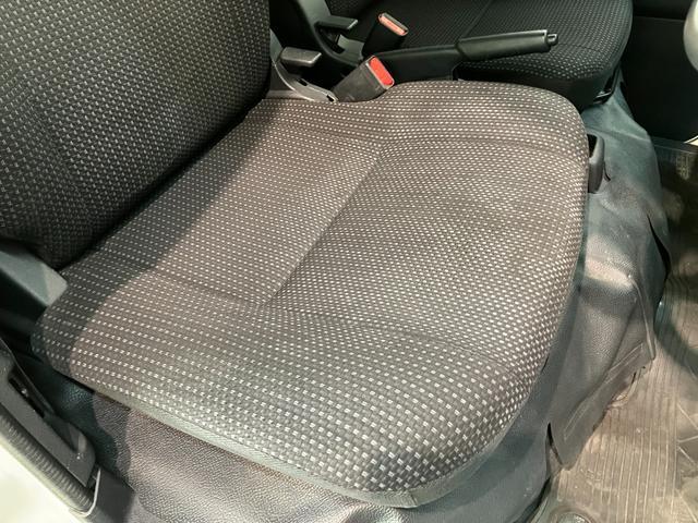 ハイゼットカーゴ デラックスＳＡ３　ＡＴ車　キーレス　前席パワーウインドウ　衝突被害軽減ブレーキ　スマアシ３　キーレスエントリー　ＥＴＣ車載器　前席パワーウインドウ　ＡＭ／ＦＭステレオ　両側スライドドア　オートライト　エコアイドル　ルーフキャリア（56枚目）