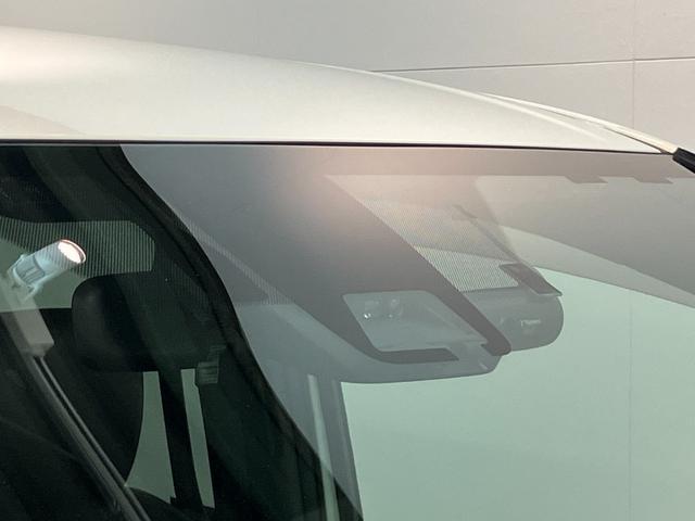 ノア ハイブリッドＳｉ　ＷｘＢ２　ナビ　バックカメラ　クルコン　トヨタセーフティセンス　コーナーセンサー　フルセグナビ　バックカメラ　Ｂｌｕｅｔｏｏｔｈ　ＵＳＢ　ドラレコ　クルコン　シートヒーター　両側パワスラ　スマートキー　ＢＢＳ製アルミ　モデリスタエアロ（12枚目）