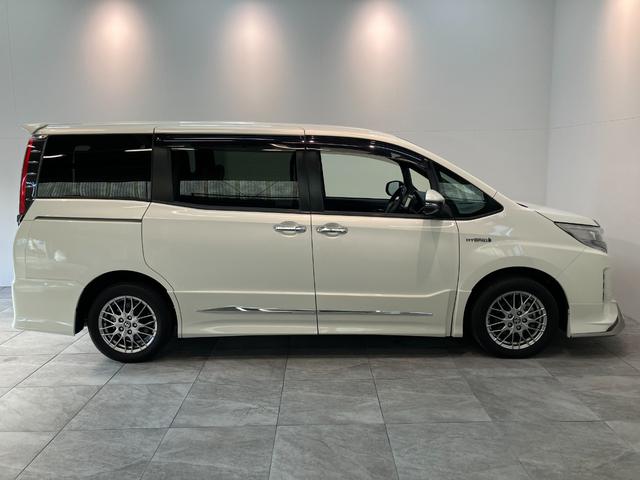 ノア ハイブリッドＳｉ　ＷｘＢ２　ナビ　バックカメラ　クルコン　トヨタセーフティセンス　コーナーセンサー　フルセグナビ　バックカメラ　Ｂｌｕｅｔｏｏｔｈ　ＵＳＢ　ドラレコ　クルコン　シートヒーター　両側パワスラ　スマートキー　ＢＢＳ製アルミ　モデリスタエアロ（24枚目）