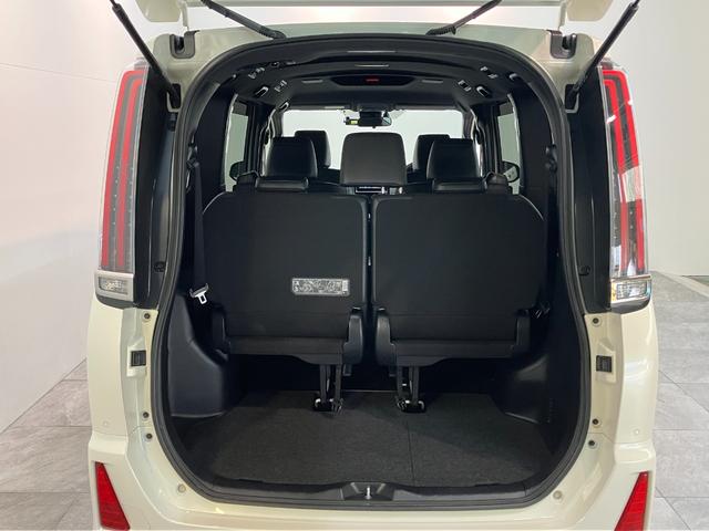 ノア ハイブリッドＳｉ　ＷｘＢ２　ナビ　バックカメラ　クルコン　トヨタセーフティセンス　コーナーセンサー　フルセグナビ　バックカメラ　Ｂｌｕｅｔｏｏｔｈ　ＵＳＢ　ドラレコ　クルコン　シートヒーター　両側パワスラ　スマートキー　ＢＢＳ製アルミ　モデリスタエアロ（27枚目）