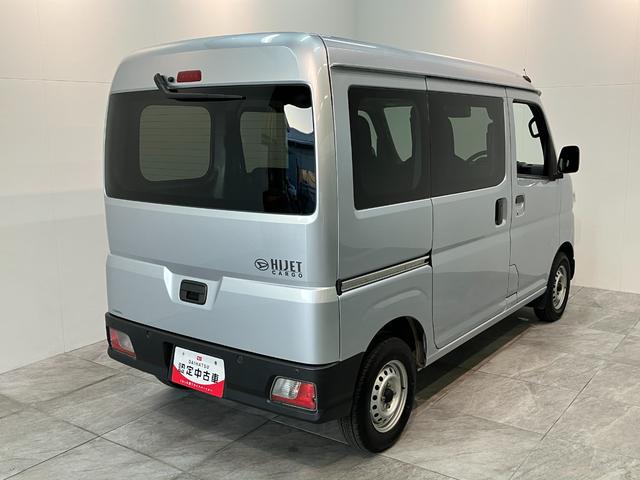 ハイゼットカーゴ DX 4WD CVT コーナーセンサー キーレス 車検整備付 衝突被害軽減ブレーキ スマアシ コーナーセンサー キーレス 前席パワーウインドウ AM/FMステレオ 両側スライドドア パートタイム4WD CVT車(3枚目)