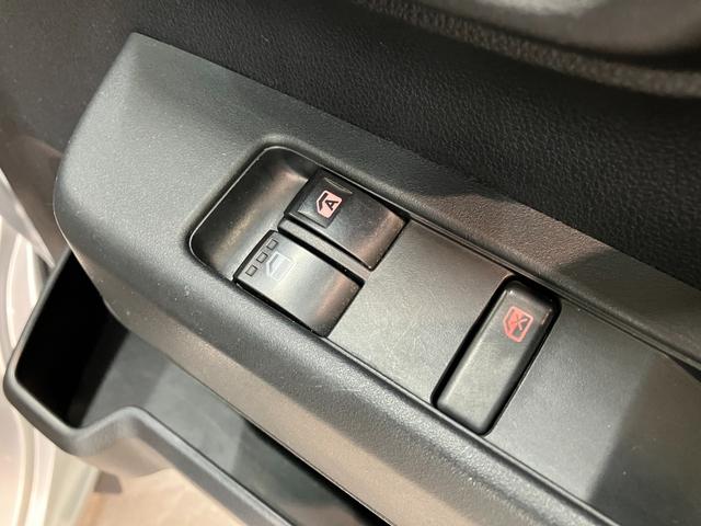 ハイゼットカーゴ DX 4WD CVT コーナーセンサー キーレス 車検整備付 衝突被害軽減ブレーキ スマアシ コーナーセンサー キーレス 前席パワーウインドウ AM/FMステレオ 両側スライドドア パートタイム4WD CVT車(16枚目)