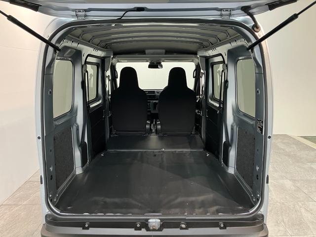 ハイゼットカーゴ DX 4WD CVT コーナーセンサー キーレス 車検整備付 衝突被害軽減ブレーキ スマアシ コーナーセンサー キーレス 前席パワーウインドウ AM/FMステレオ 両側スライドドア パートタイム4WD CVT車(42枚目)