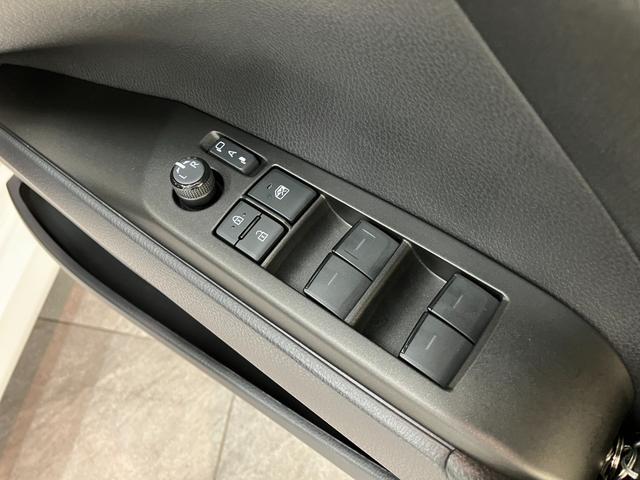 アルティス Ｇ　９型フルセグナビ　Ｐカメラ　ドラレコ　レーダークルコン　ＴＳＳ　コーナーセンサー　９型フルセグナビ　パノラマカメラ　Ｂｌｕｅｔｏｏｔｈ　ドラレコ　クルーズコントロール　シートヒーター　ＬＥＤ　スマートキー　パワーシート　オートエアコン（45枚目）