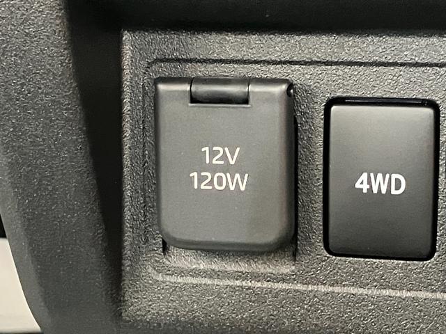 ハイゼットトラック スタンダード　パートタイム４ＷＤ　５ＭＴ　届出済未使用車　衝突被害軽減ブレーキ　コーナーセンサー　パートタイム４ＷＤ　ＡＭ／ＦＭラジオ　エアコン　パワステ　マニュアルレベリング　オートライト（18枚目）
