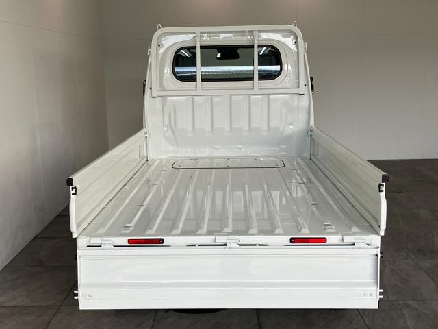 ハイゼットトラック スタンダード　パートタイム４ＷＤ　５ＭＴ　届出済未使用車　衝突被害軽減ブレーキ　コーナーセンサー　パートタイム４ＷＤ　ＡＭ／ＦＭラジオ　エアコン　パワステ　マニュアルレベリング　オートライト（41枚目）