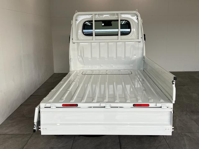 ハイゼットトラック スタンダード　パートタイム４ＷＤ　５ＭＴ　届出済未使用車　衝突被害軽減ブレーキ　コーナーセンサー　パートタイム４ＷＤ　ＡＭ／ＦＭラジオ　エアコン　パワステ　マニュアルレベリング　オートライト（42枚目）