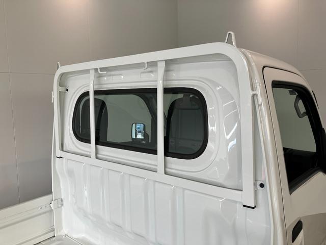 ハイゼットトラック スタンダード　パートタイム４ＷＤ　５ＭＴ　届出済未使用車　衝突被害軽減ブレーキ　コーナーセンサー　パートタイム４ＷＤ　ＡＭ／ＦＭラジオ　エアコン　パワステ　マニュアルレベリング　オートライト（45枚目）