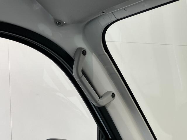 ハイゼットトラック スタンダード　パートタイム４ＷＤ　５ＭＴ　届出済未使用車　衝突被害軽減ブレーキ　コーナーセンサー　パートタイム４ＷＤ　ＡＭ／ＦＭラジオ　エアコン　パワステ　マニュアルレベリング　オートライト（61枚目）
