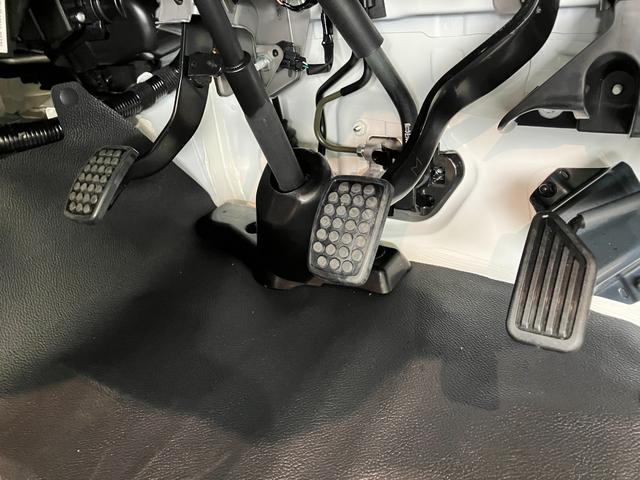 ハイゼットトラック スタンダード　パートタイム４ＷＤ　５ＭＴ　届出済未使用車　衝突被害軽減ブレーキ　コーナーセンサー　パートタイム４ＷＤ　ＡＭ／ＦＭラジオ　エアコン　パワステ　マニュアルレベリング　オートライト（66枚目）