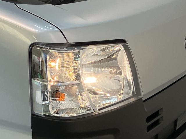 ハイゼットカーゴ スペシャル　ＣＶＴ車　前席パワーウインドウ　届出済未使用車　衝突被害軽減ブレーキ　スマアシ　コーナーセンサー　前席パワーウインドウ　オートライト　マニュアルレベリング　両側スライドドア（11枚目）