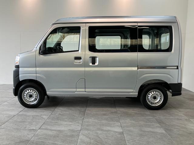 ハイゼットカーゴ スペシャル　ＣＶＴ車　前席パワーウインドウ　届出済未使用車　衝突被害軽減ブレーキ　スマアシ　コーナーセンサー　前席パワーウインドウ　オートライト　マニュアルレベリング　両側スライドドア（22枚目）