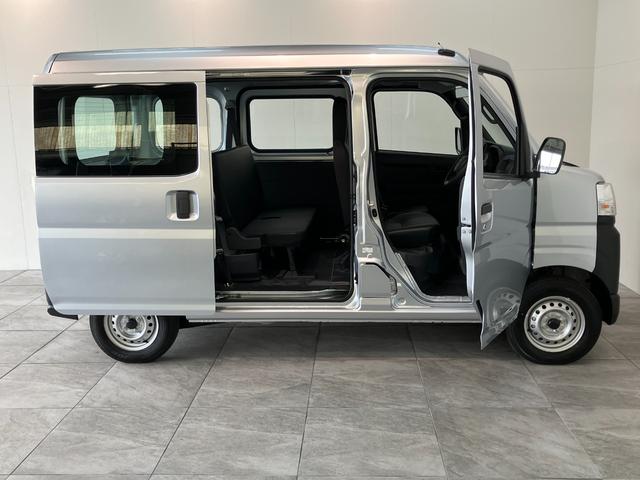 ハイゼットカーゴ スペシャル　ＣＶＴ車　前席パワーウインドウ　届出済未使用車　衝突被害軽減ブレーキ　スマアシ　コーナーセンサー　前席パワーウインドウ　オートライト　マニュアルレベリング　両側スライドドア（25枚目）