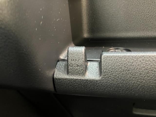 ハイゼットカーゴ スペシャル　ＣＶＴ車　前席パワーウインドウ　届出済未使用車　衝突被害軽減ブレーキ　スマアシ　コーナーセンサー　前席パワーウインドウ　オートライト　マニュアルレベリング　両側スライドドア（47枚目）