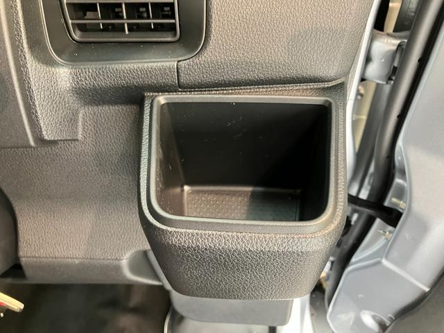 ハイゼットカーゴ スペシャル　ＣＶＴ車　前席パワーウインドウ　届出済未使用車　衝突被害軽減ブレーキ　スマアシ　コーナーセンサー　前席パワーウインドウ　オートライト　マニュアルレベリング　両側スライドドア（52枚目）