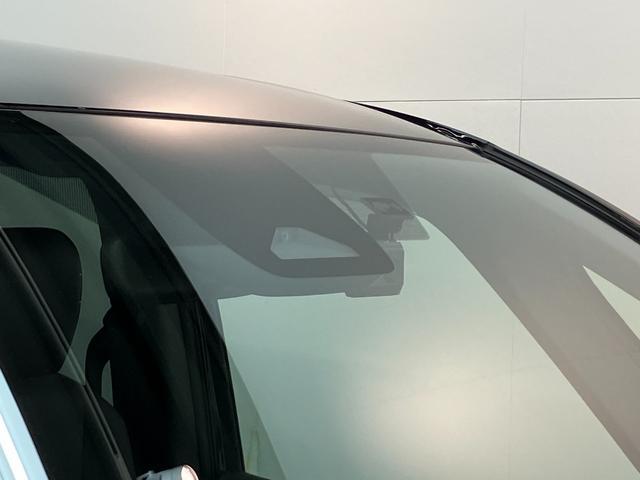 ヴォクシー Ｓ－Ｚ　前後ドラレコ　クルーズコントロール　シートヒーター　トヨタセーフティセンス　コーナーセンサー　前後ドラレコ　ＥＴＣ　Ｂｌｕｅｔｏｏｔｈ　レーダークルコン　シートヒーター　両側電動スライドドア　ＬＥＤ　オートライト　ダブルエアコン　スマートキー（11枚目）