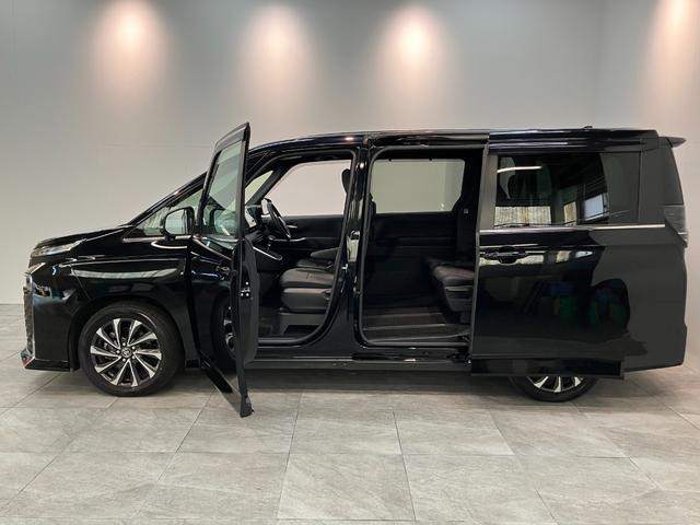 ヴォクシー Ｓ－Ｚ　前後ドラレコ　クルーズコントロール　シートヒーター　トヨタセーフティセンス　コーナーセンサー　前後ドラレコ　ＥＴＣ　Ｂｌｕｅｔｏｏｔｈ　レーダークルコン　シートヒーター　両側電動スライドドア　ＬＥＤ　オートライト　ダブルエアコン　スマートキー（23枚目）