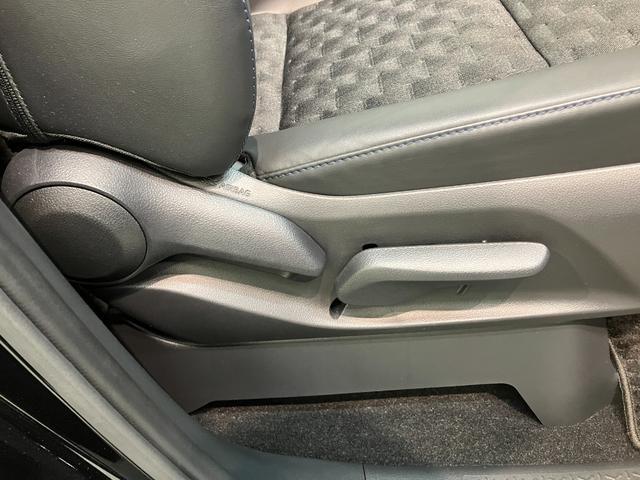 ヴォクシー Ｓ－Ｚ　前後ドラレコ　クルーズコントロール　シートヒーター　トヨタセーフティセンス　コーナーセンサー　前後ドラレコ　ＥＴＣ　Ｂｌｕｅｔｏｏｔｈ　レーダークルコン　シートヒーター　両側電動スライドドア　ＬＥＤ　オートライト　ダブルエアコン　スマートキー（45枚目）