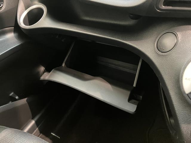 シエンタ Ｇ　フルセグナビ　バックカメラ　ドラレコ　車検整備付　トヨタセーフティセンス　コーナーセンサー　フルセグナビ　バックカメラ　ドラレコ　ＥＴＣ　ＤＶＤ再生　Ｂｌｕｅｔｏｏｔｈ　ＵＳＢ　シートヒーター　ハンドルヒーター　両側電動スライドドア　スマートキー（66枚目）