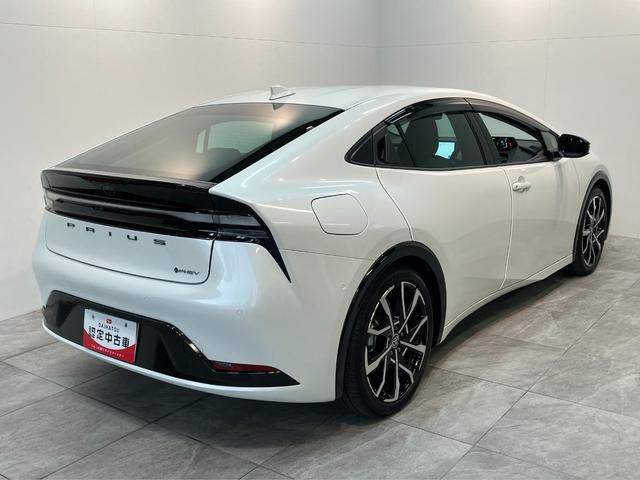 プリウス ＰＨＶ　Ｚ　フナビ　Ｐカメラ　ドラレコ　駐車支援システム　トヨタセーフティセンス　フルセグナビ　パノラマカメラ　前後ドラレコ　Ｂｌｕｅｔｏｏｔｈ　ＵＳＢ　駐車支援システム　クルーズコントロール　シートヒーター　シートクーラー　革シート　ＬＥＤ　スマートキー（3枚目）