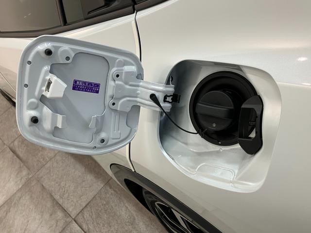 プリウス ＰＨＶ　Ｚ　フナビ　Ｐカメラ　ドラレコ　駐車支援システム　トヨタセーフティセンス　フルセグナビ　パノラマカメラ　前後ドラレコ　Ｂｌｕｅｔｏｏｔｈ　ＵＳＢ　駐車支援システム　クルーズコントロール　シートヒーター　シートクーラー　革シート　ＬＥＤ　スマートキー（29枚目）