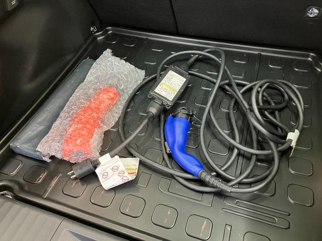 プリウス ＰＨＶ　Ｚ　フナビ　Ｐカメラ　ドラレコ　駐車支援システム　トヨタセーフティセンス　フルセグナビ　パノラマカメラ　前後ドラレコ　Ｂｌｕｅｔｏｏｔｈ　ＵＳＢ　駐車支援システム　クルーズコントロール　シートヒーター　シートクーラー　革シート　ＬＥＤ　スマートキー（32枚目）