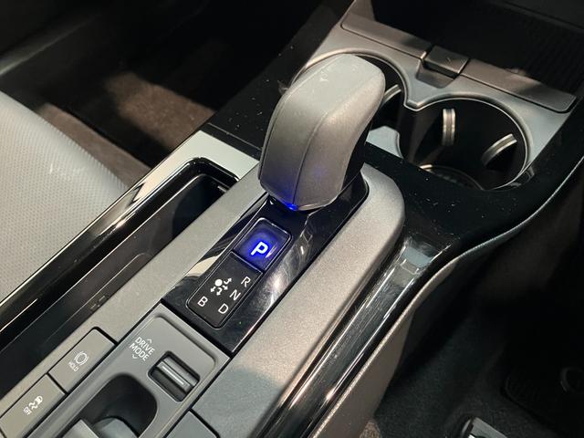 プリウス ＰＨＶ　Ｚ　フナビ　Ｐカメラ　ドラレコ　駐車支援システム　トヨタセーフティセンス　フルセグナビ　パノラマカメラ　前後ドラレコ　Ｂｌｕｅｔｏｏｔｈ　ＵＳＢ　駐車支援システム　クルーズコントロール　シートヒーター　シートクーラー　革シート　ＬＥＤ　スマートキー（56枚目）