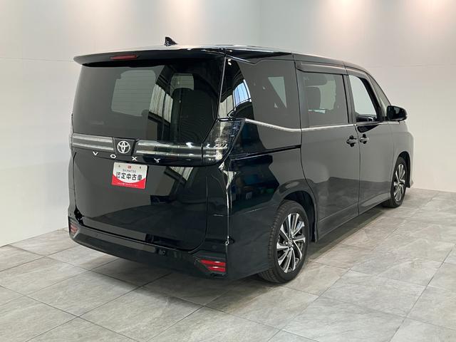 ヴォクシー Ｓ－Ｚ　１０．５型ナビ　バックカメラ　前後ドラレコ　クルコン　トヨタセーフティセンス　１０．５型フルセグナビ　バックカメラ　前後ドラレコ　Ｂｌｕｅｔｏｏｔｈ　ＵＳＢ　ＥＴＣ　レーダークルコン　前席シートヒーター　両側電動スライドドア　ＬＥＤ　コーナーセンサー（3枚目）