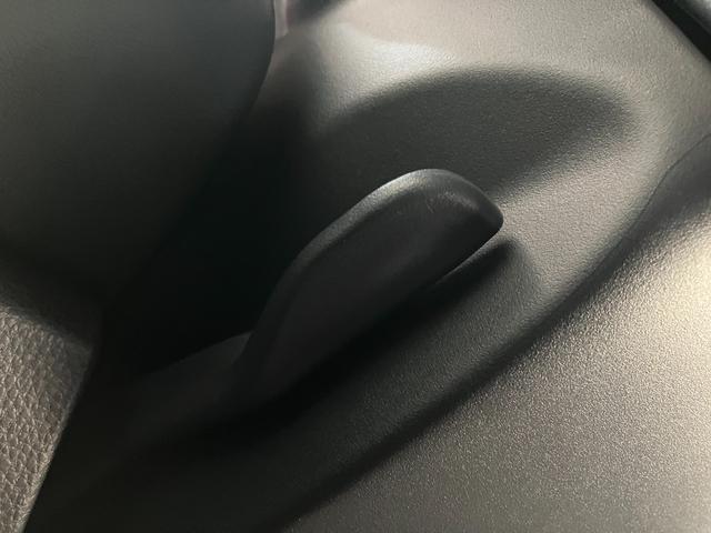 ヴォクシー Ｓ－Ｚ　１０．５型ナビ　バックカメラ　前後ドラレコ　クルコン　トヨタセーフティセンス　１０．５型フルセグナビ　バックカメラ　前後ドラレコ　Ｂｌｕｅｔｏｏｔｈ　ＵＳＢ　ＥＴＣ　レーダークルコン　前席シートヒーター　両側電動スライドドア　ＬＥＤ　コーナーセンサー（48枚目）