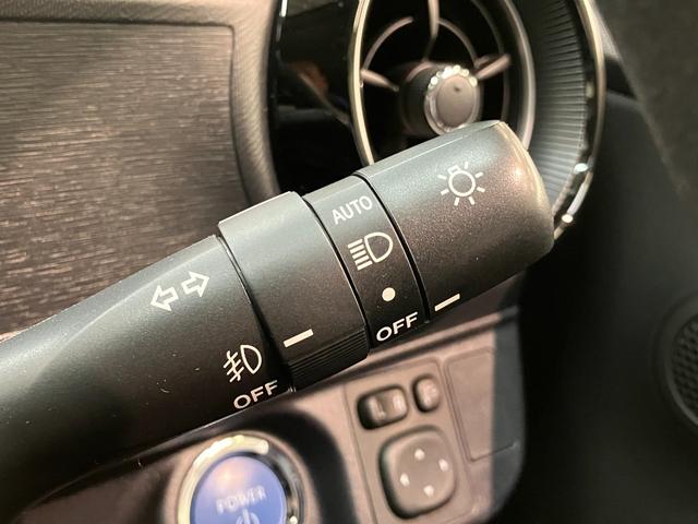 アクア Sスタイルブラック フルセグナビ バックカメラ 車検整備付 トヨタセーフティセンス コーナーセンサー フルセグナビ バックカメラ Bluetooth USB LEDヘッドライト オートライト オートエアコン 電動格納式ミラー スマートキー タイヤ4本新品交換済(50枚目)