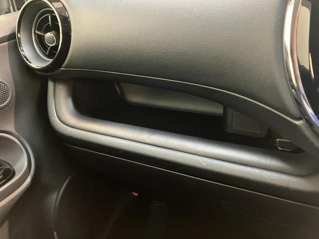 アクア Sスタイルブラック フルセグナビ バックカメラ 車検整備付 トヨタセーフティセンス コーナーセンサー フルセグナビ バックカメラ Bluetooth USB LEDヘッドライト オートライト オートエアコン 電動格納式ミラー スマートキー タイヤ4本新品交換済(61枚目)