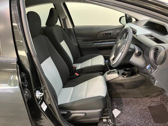 アクア S フルセグナビ バックカメラ 前後ドラレコ 車検整備付 フルセグナビ バックカメラ ETC 前後ドラレコ DVD USB オートライト オートエアコン スマートキー 電動格納式ミラー ハイブリッド車(5枚目)