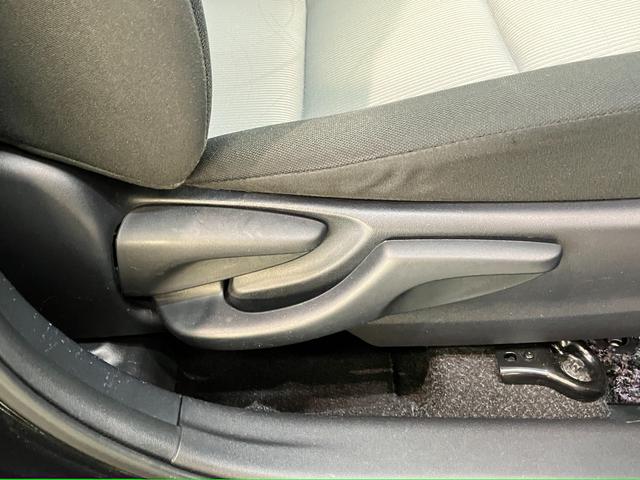 アクア S フルセグナビ バックカメラ 前後ドラレコ 車検整備付 フルセグナビ バックカメラ ETC 前後ドラレコ DVD USB オートライト オートエアコン スマートキー 電動格納式ミラー ハイブリッド車(42枚目)