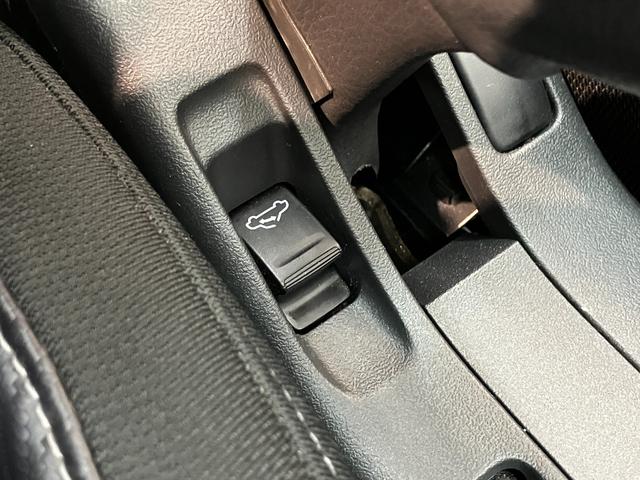 延長保証につきましてはお求めいただく車両によって保証料が異なりますので、当店スタッフまでお気軽にお問い合わせくださいませ。