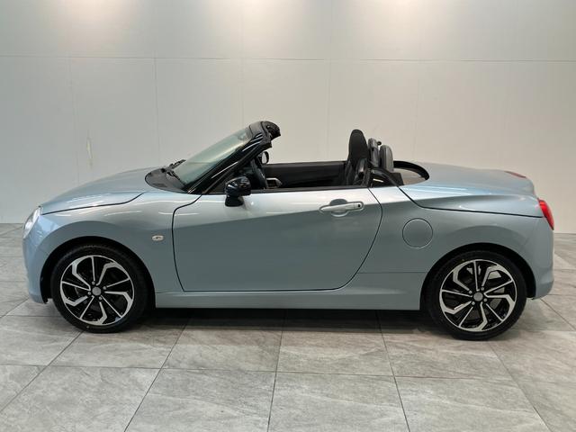 品質へのこだわり！専門のカークリーニング業者さんに依頼をして徹底的に内装・外装をキレイにしてもらっております。外装は磨きもしてもらっていますのでピカピカですね☆