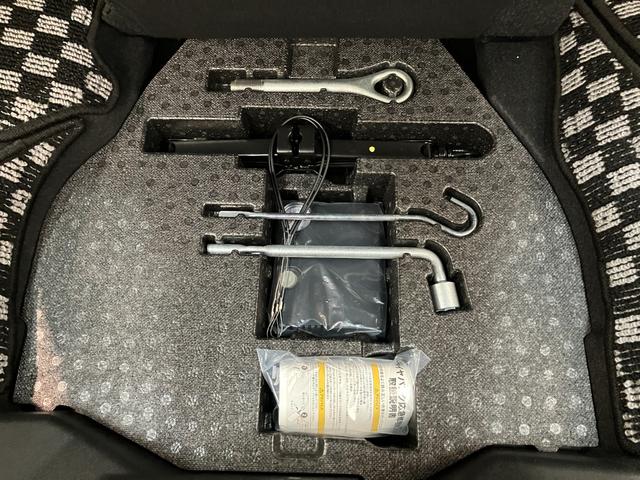 滋賀ダイハツでは、お客様にお気軽にご来店頂けるお店を目指しております！お客様にゆっくりとおくつろぎいただくためにカフェのような居心地の良さで皆様のご来店をお待ちしております。