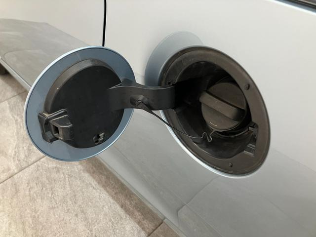 初度登録から７年以内のダイハツ車には１年間ｏｒ走行無制限のまごころ保証がついておりますので購入後も安心です！有料にはなりますが１年もしくは２年の延長保証もご用意致しております！