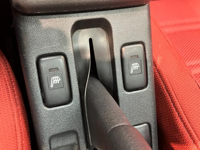 コペン ローブ　５ＭＴ　シートヒーター　ＬＥＤ　車検整備付　５ＭＴ　ターボ　電動オープンルーフ　ＣＤステレオ　ＥＴＣ　シートヒーター　ＬＥＤヘッドライト　スマートキー　オートエアコン　エクスプレイ用アルミ（18枚目）