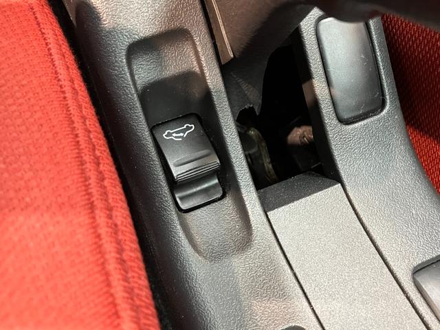 コペン ローブ　５ＭＴ　シートヒーター　ＬＥＤ　車検整備付　５ＭＴ　ターボ　電動オープンルーフ　ＣＤステレオ　ＥＴＣ　シートヒーター　ＬＥＤヘッドライト　スマートキー　オートエアコン　エクスプレイ用アルミ（27枚目）