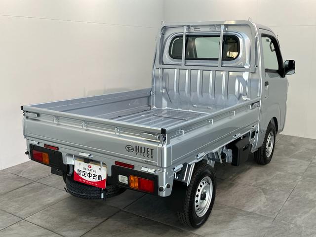 ハイゼットトラック スタンダード 5MT パートタイム4WD 届出済未使用車 衝突被害軽減ブレーキ コーナーセンサー パートタイム4WD AM/FMラジオ マニュアルエアコン マニュアルレベリング オートライト(3枚目)