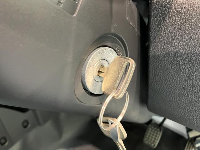 ハイゼットトラック スタンダード 5MT パートタイム4WD 届出済未使用車 衝突被害軽減ブレーキ コーナーセンサー パートタイム4WD AM/FMラジオ マニュアルエアコン マニュアルレベリング オートライト(18枚目)