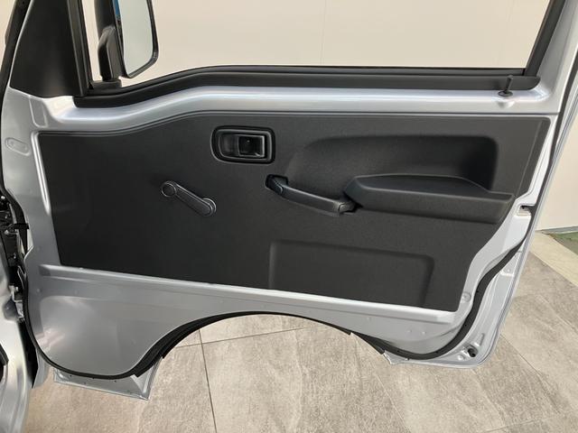 ハイゼットトラック スタンダード 5MT パートタイム4WD 届出済未使用車 衝突被害軽減ブレーキ コーナーセンサー パートタイム4WD AM/FMラジオ マニュアルエアコン マニュアルレベリング オートライト(27枚目)