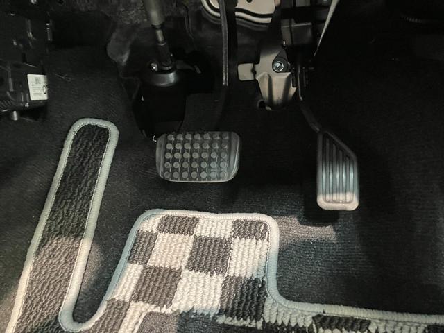 コペン GR スポーツ ターボ フルセグナビ Bカメラ 車検整備付 GR専用サスペンション フルセグナビ DVD再生 Bluetooth USB ドライブレコーダー ETC MOMO製ハンドル レカロシート BBS製アルミホイール パドルシフト シートヒーター(79枚目)