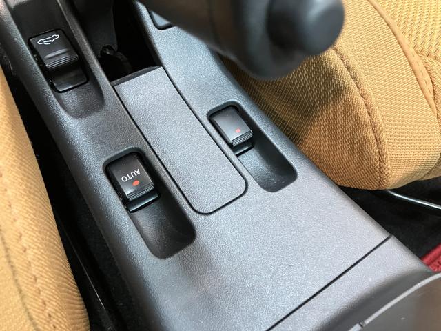 コペン ローブ ターボ フルセグナビ バックカメラ シートヒーター 電動オープンルーフ フルセグナビ DVD再生 Bluetooth USB ETC車載器 シートヒーター LEDヘッドライト オートライト スマートキー オートエアコン エコアイドル(60枚目)